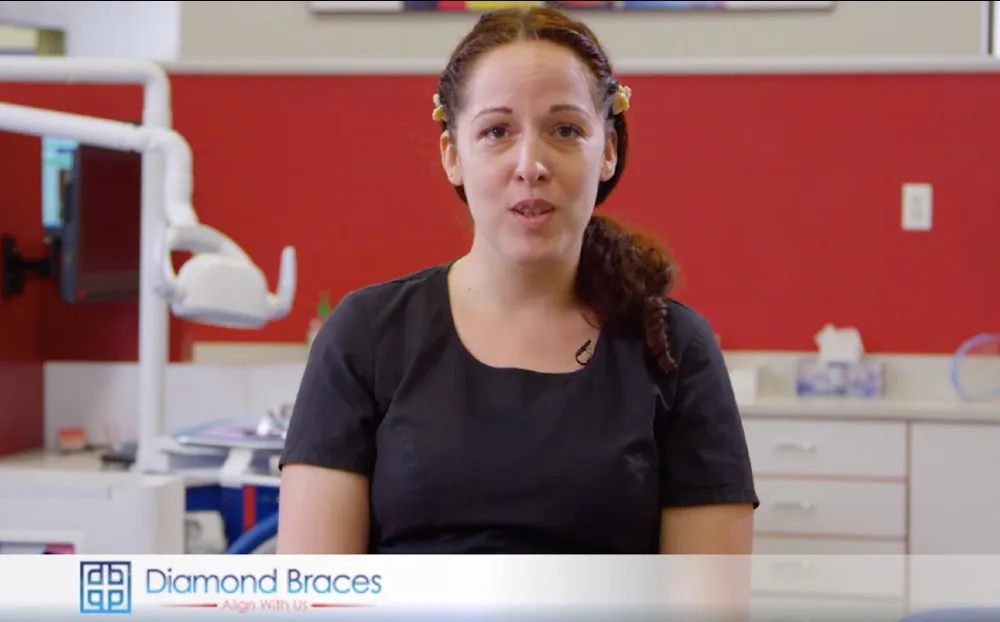 Respuestas a la incomodidad durante la terapia Invisalign: Lo que necesitas saber de Diamond Braces