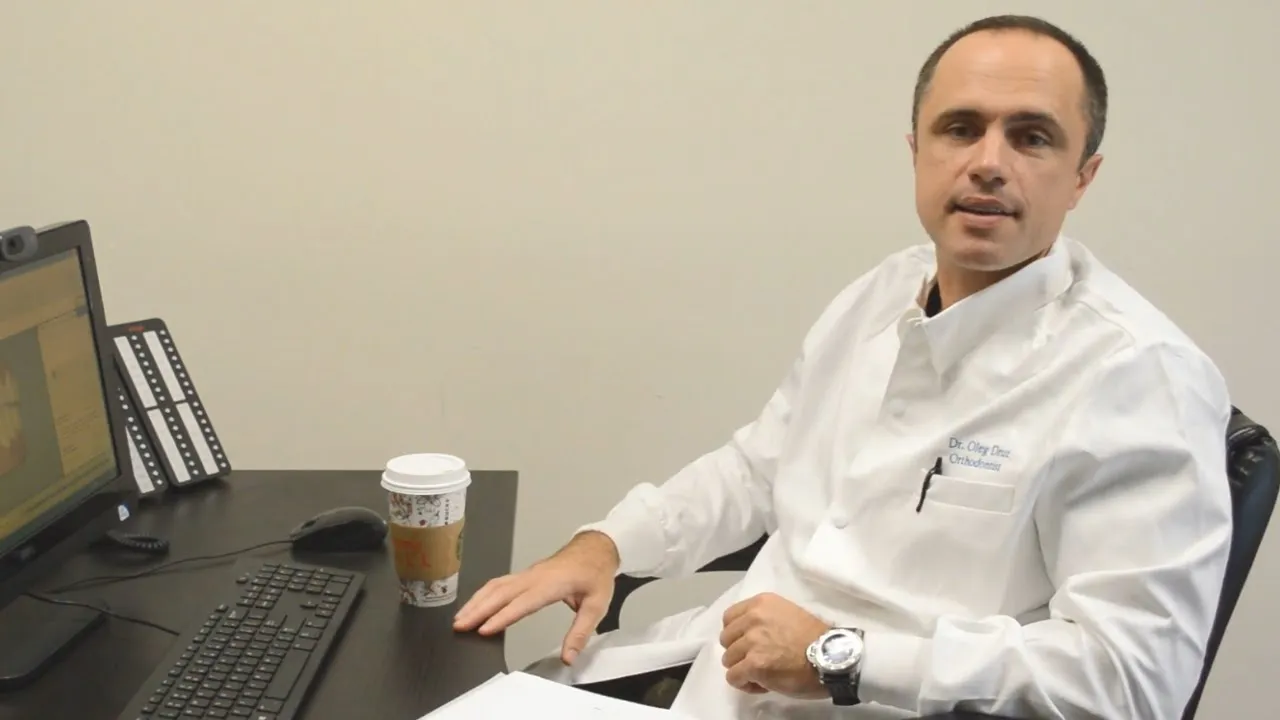 How Long Do You Wear Rubber Bands with Invisalign Aligners