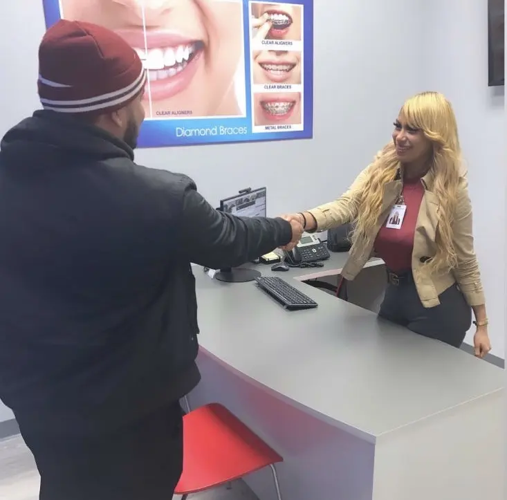 Affordable Adult Braces: Tips for Pregnancy & Savings