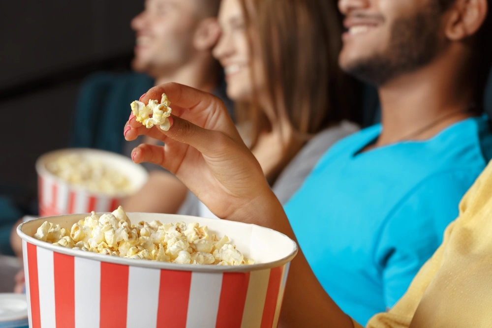 ¿Puedo comer palomitas de maíz con brackets