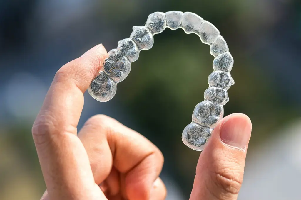 ARE MAIL-ORDER ALIGNERS  Faster Than Invisalign Aligners