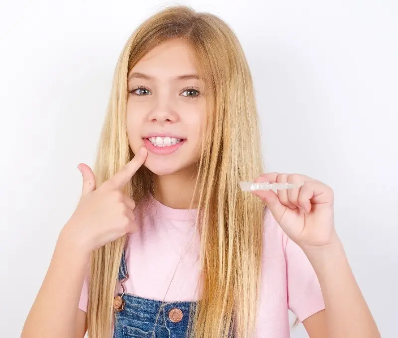 CAN  Invisalign Attachments Go On the Back Teeth