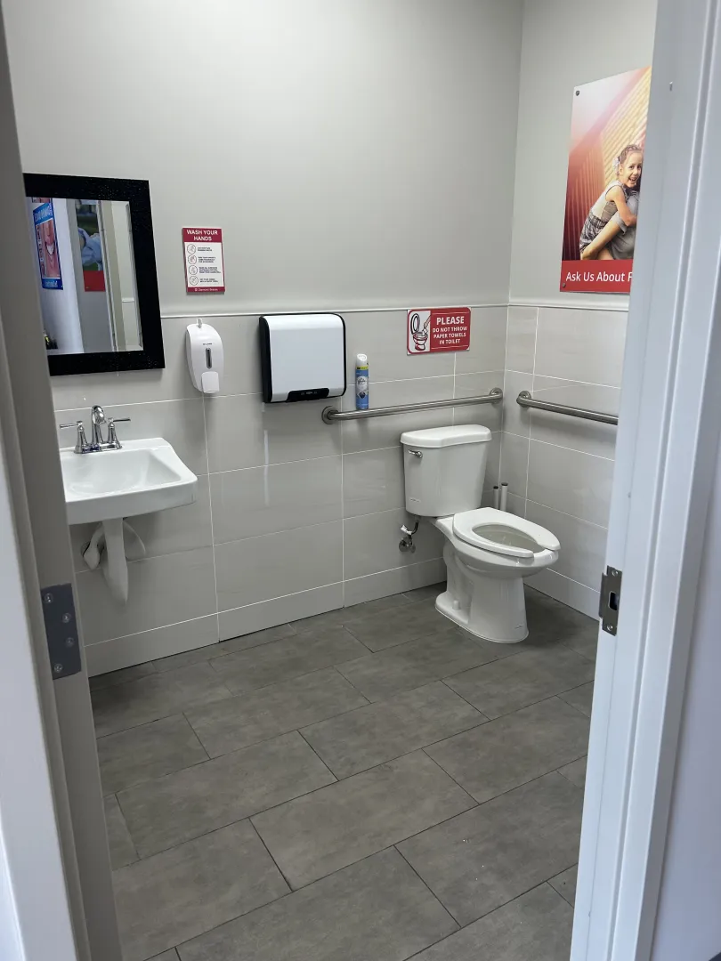 Relax & Refresh: Our Comfortable Bathroom