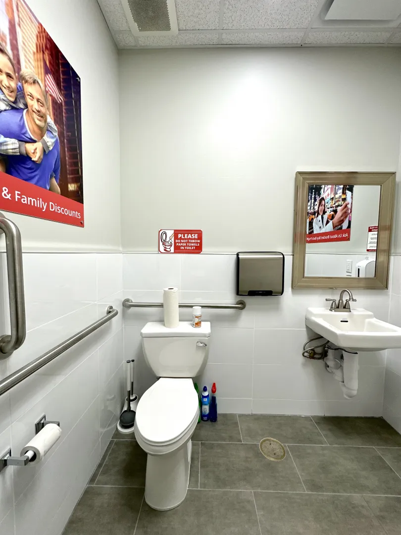 Relax & Refresh: Our Comfortable Bathroom