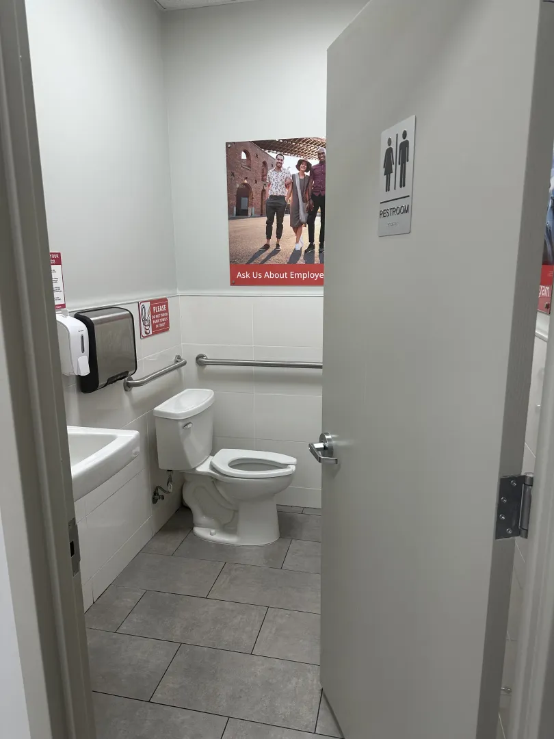 Relax & Refresh: Our Comfortable Bathroom