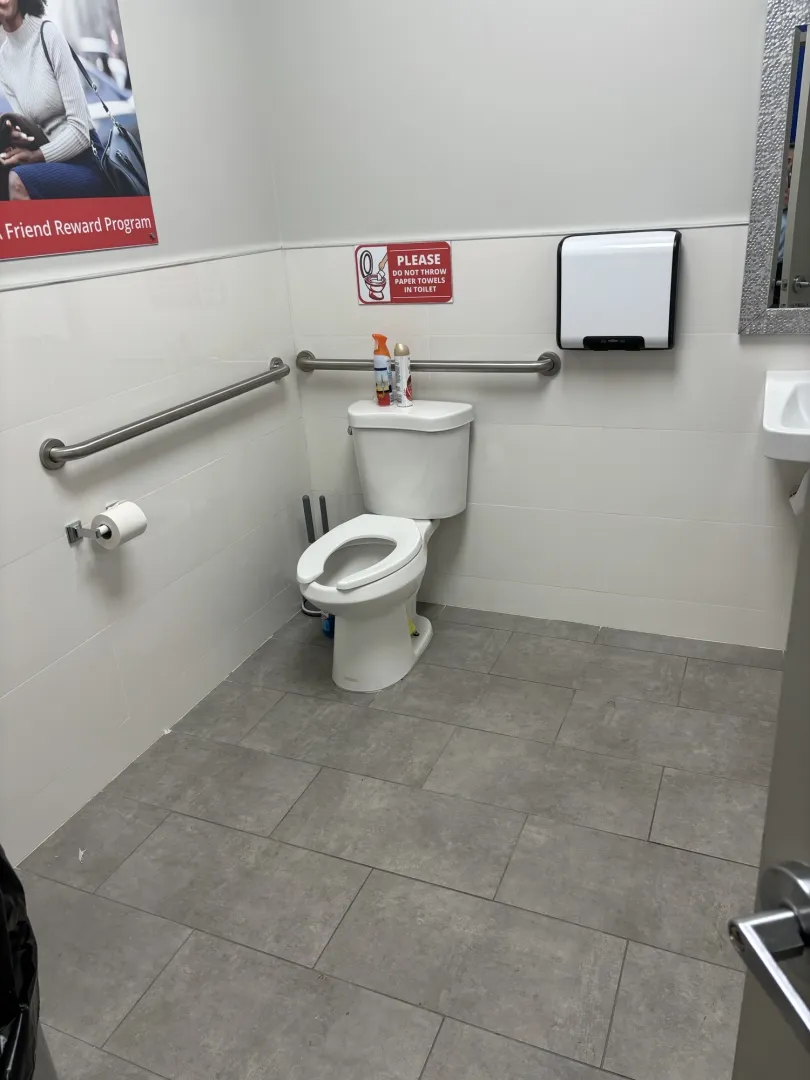 Relax & Refresh: Our Comfortable Bathroom