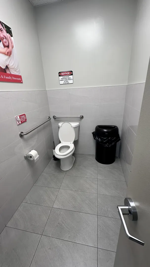 Relax & Refresh: Our Comfortable Bathroom